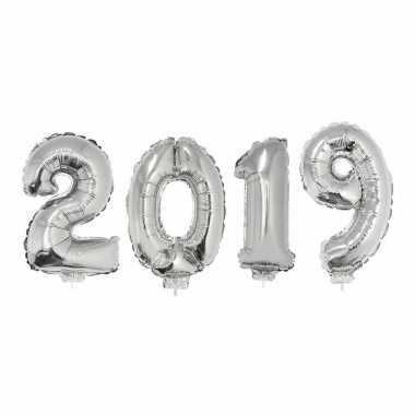 Zilveren 2019 ballonnen voor oud en nieuw